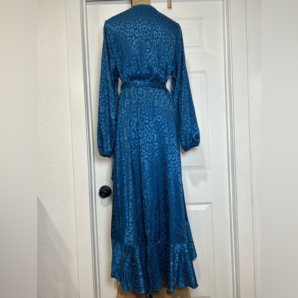 Chic Long Sleeve Blue Leopard Dress - Picture 8 of 8